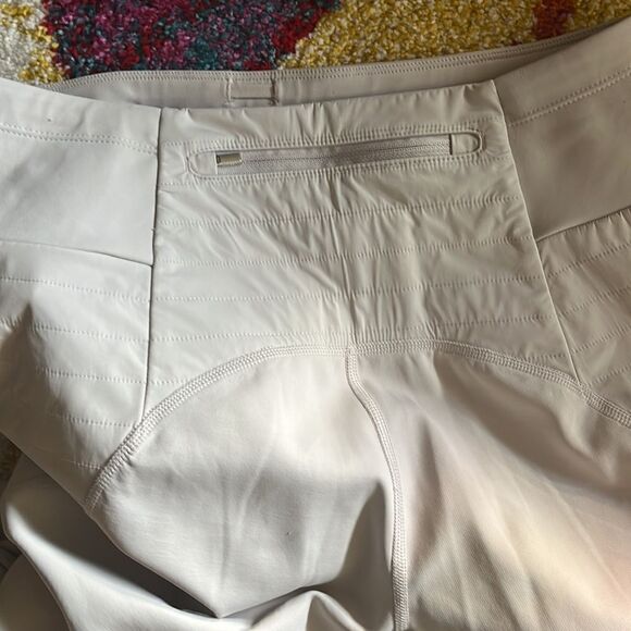 NEW WITH TAGS WOMEN’S ATHLETA BIRCH GRAY PEAK HYBRID FLEECE TIGHT SIZE MEDIUM - Picture 9 of 11